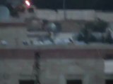 Syria فري برس ريف حلب  الأتارب إطلاق نار بإتجاه أحد المصورين أثناء تصويره الشبيحة 17 5 2012 Aleppo