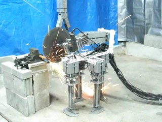 水圧軟体筋肉ロボット：P12：四足歩行：切断：サンポート