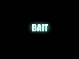 Bait 3D - Official Red Band Trailer [VO|HD]
