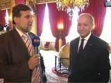 Fabius se met en scène au Quai d'Orsay : 