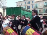 Féria d'Alès - chevaux de l'abrivado et défilé provençal