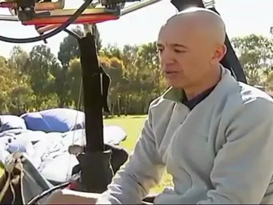 Man Runs Half Marathon Distance While Flying In a Hot Air Balloon