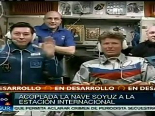 Nave rusa Soyuz acopla con Estación Espacial Internacional