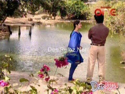 Jhilmil Sitaron Ka Aangan Hoga - 17th May 2012 pt1