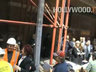 Hollywood stars show what CBS has to offer in 2012! - Hollywood.TV