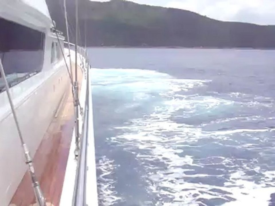 Veee.. Botu yatın altında parçaladık :(( Dinçer Dinç)