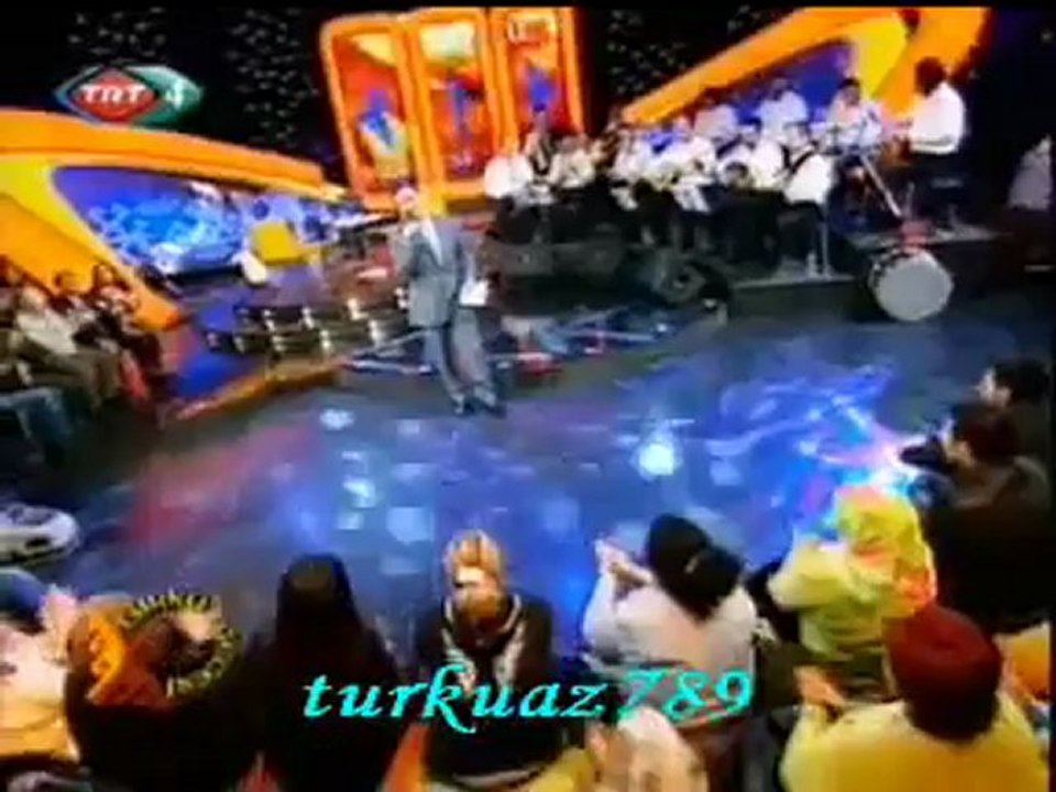 Orhan  HAKALMAZ   "GESİ BAĞLARINDA  DOLANIYORUM  "