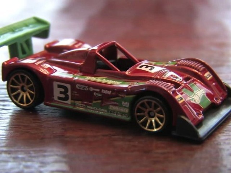RILEY & SCOTT MK III Hot Wheels review by GGR Garage