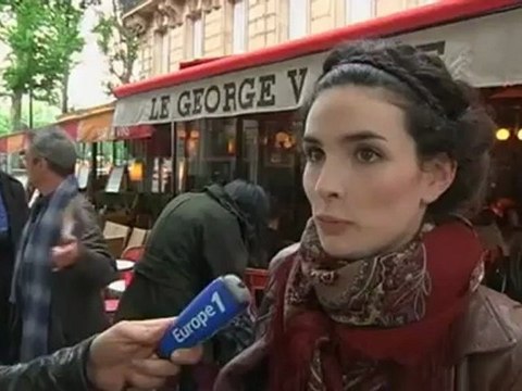 Paris' Crazy Horse Topless Dancers on Strike Over Pay Raise