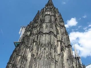 Cologne, Allemagne : place de la cathédrale