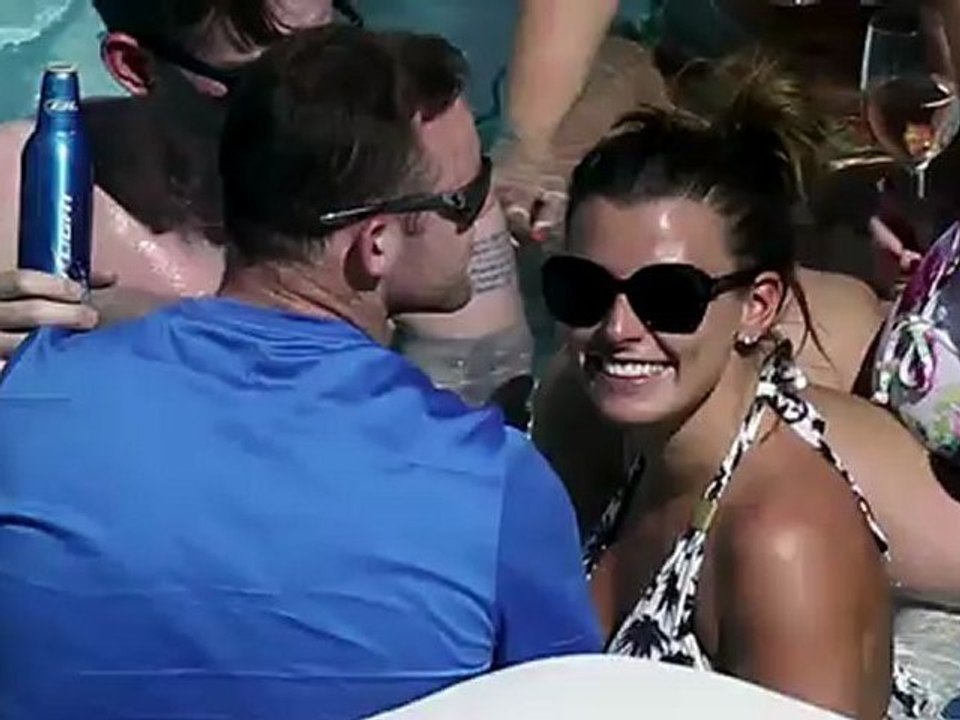 Bikini-Clad Coleen Rooney Holidays With Wayne in Las Vegas