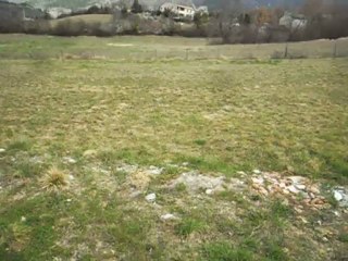 Beau terrain plat à Saillans