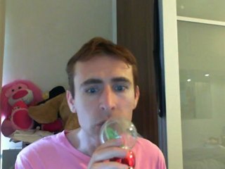 Wiwi égratigne "j'aime la mer comme une femme" d'Alibert