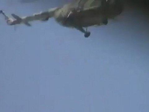 Syria فري برس حماه المحتلة تحليق الطيران المروحي في سماء المدينة 18 5 2012 Hama