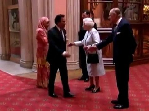 Queen Elizabeth welcomes royals for lunch