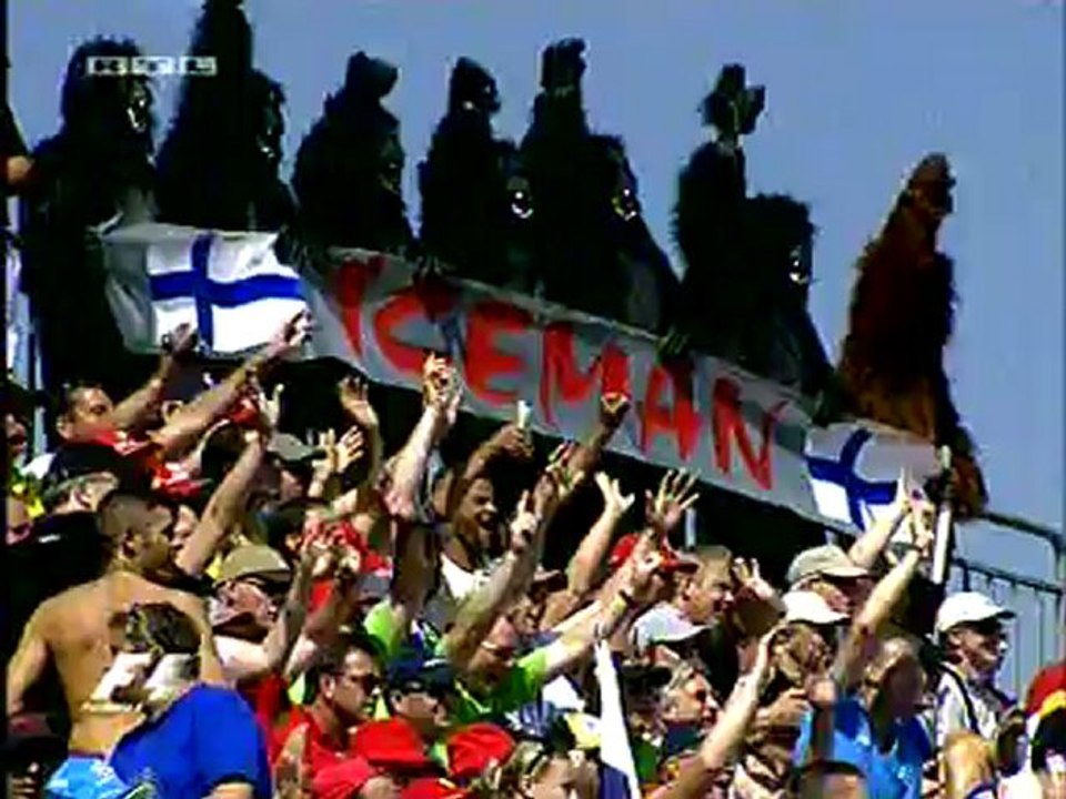 Monza 2007 Kimi Fans in gorilla suits