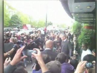 Kim Kardashian Hits Perfume Awards