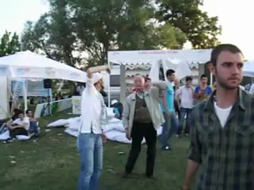 nihat amca şenliklerde -3