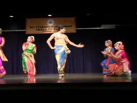 SRI VENKATESWARASWAMY TEMPLE: NRITHYASAMARPANAM: MADHAVAPEDDI MURTHY: SWARABHISHEKHAM