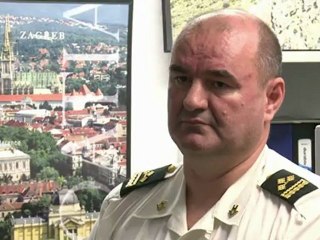 يشكل حلف شمال الاطلسي، برج بابل مع 26 لغة مختلفة