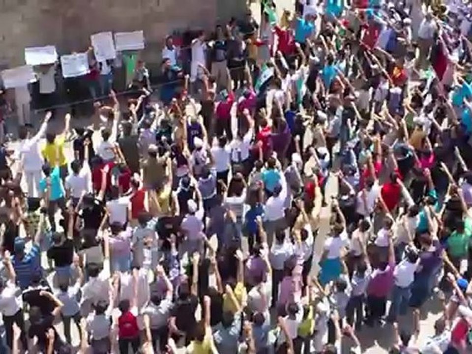 Syria فري برس  حماه المحتلة  باب قبلي قسم الثورة في جمعة أبطال جامعة حلب 18 5 2012 Hama