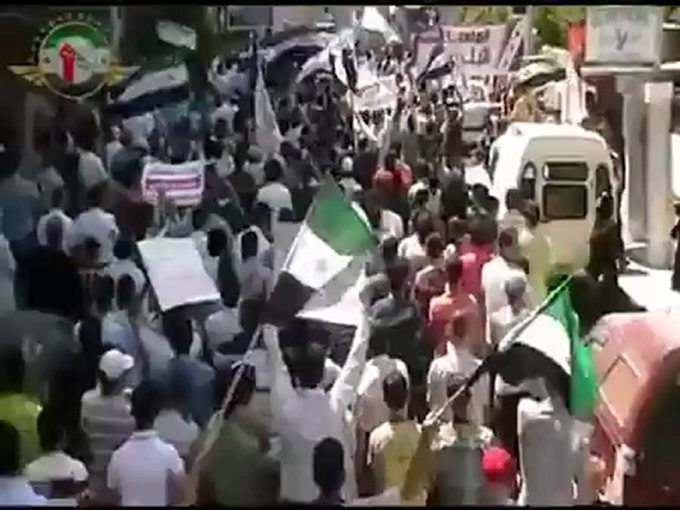 Syria فري برس حمص الملعب البلدي  جمعة ابطال جامعة حلب حاااشدة 18 5 2012 Homs