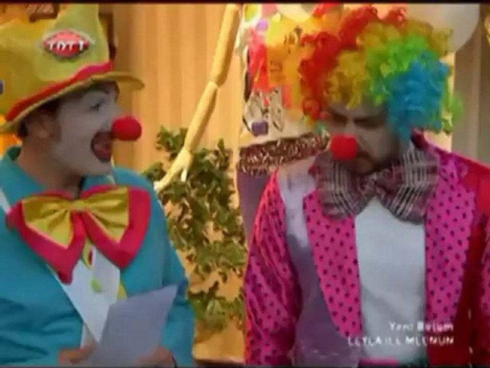 Mecnun, İsmail ve Yavuz Palyaço Oluyor
