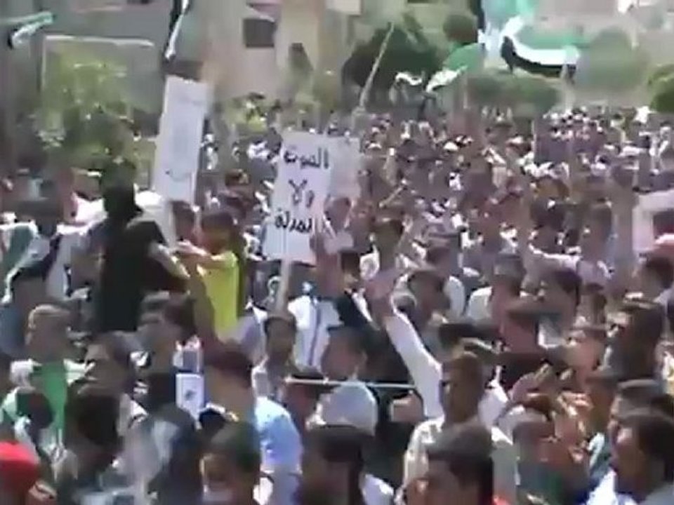 Syria فري برس ريف حلب مظاهرة جمعة ابطال جامعة حلب   يارصاصة صيبيهم على جهنم خديهم مدينة اعزاز 18 5 2012 Aleppo