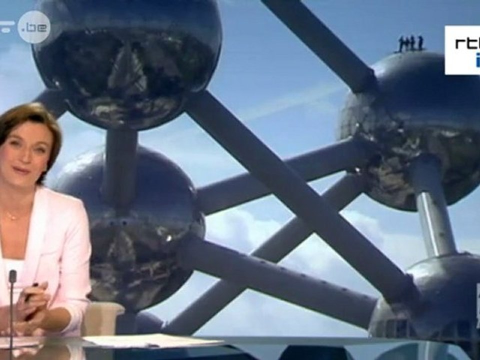BRUXELLES.   Des funambules sur l'Atomium -19.05.2012