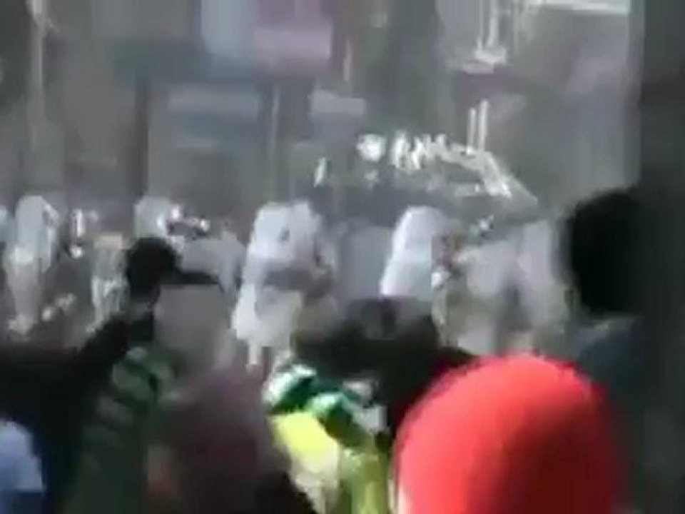 Syria فري برس ريف دمشق هجوم شبيحة النظام على الاحرار مدينة التل  18 5 2012 Damascus