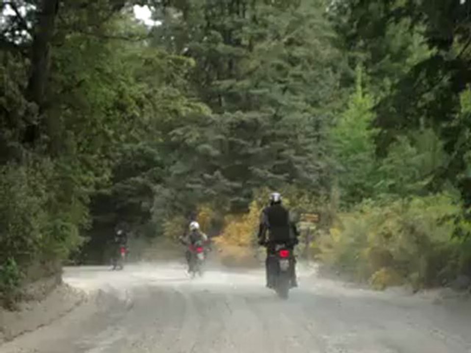 Esquel Los Alerces ripio Cr parado