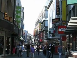 Cologne, Allemagne : rue commerçante