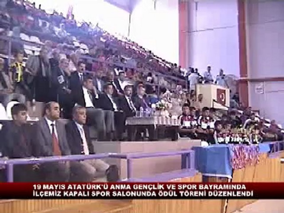 19 mayıs Zile kapalı spor salonu ödül töreni_zileweb.com