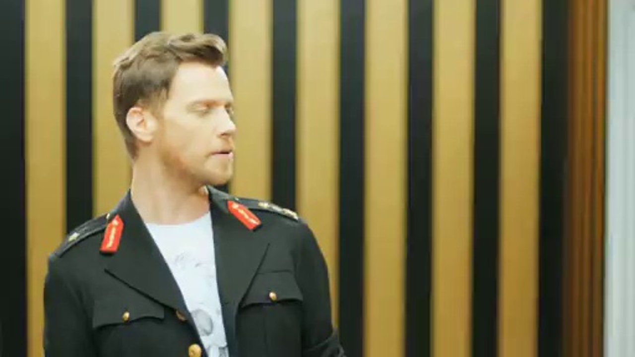 Sinan Akçıl - Fark Atıyor ( HD Kalite )