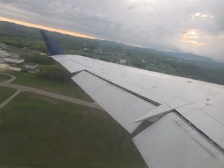 décollage CRJ-200 Delta Connection à Burlington.