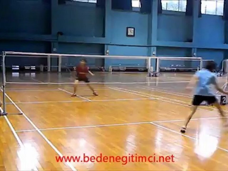 BADMİNTONDA ADIMLAMA CALIŞMASI-www.bedenegitimci.net