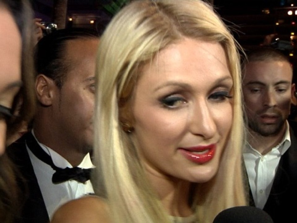 Paris Hilton crée l'hystérie sur la Croisette