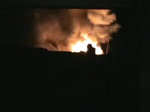 Syria فري برس حمص القصور قصف عنيف على الحي واحتراق الأبنية السكنية 19 5 2012 ‫ ج2 ‫‬Homs