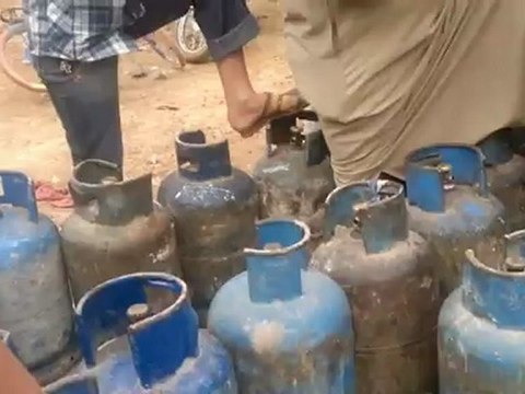 Syria فري برس حماه المحتلة ازمة الغاز في صوران 1 Hama