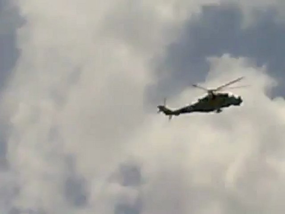 Syria فري برس  ريف دمشق تحليق الطيران على علو منخفض جداً في سماء معضمية الشام 19  5  2012 Damascus