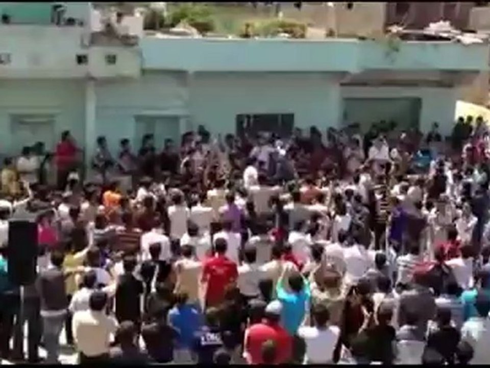 Syria فري برس  حمص انشقاق الرقيب علي خضر التمر وانضمامه للجيش الحر في 19 5 2012 Homs