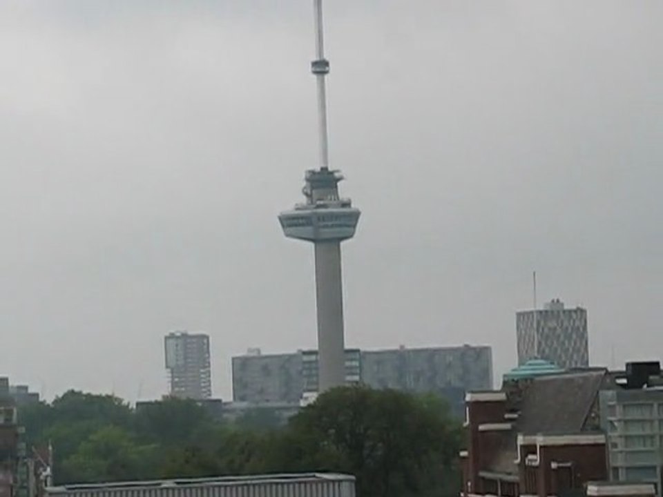 Rotterdam, Pays Bas : zoom sur la tour Euromast