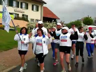 Arrivée du Défi Savignien à Savigny en Suisse samedi 19 mai 2012