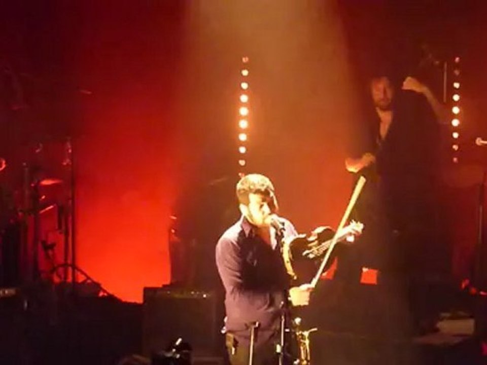 DEBOUT SUR LE ZINC - VAL DE RUEIL 2012