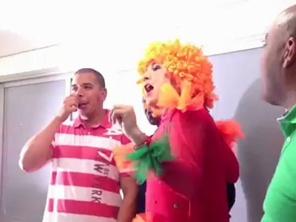 ANIMAÇÃO DE DESPEDIDA DE SOLTEIRA E ANIVERSÁRIO COM DRAG QUEEN FAMOSA (11)9206-1392