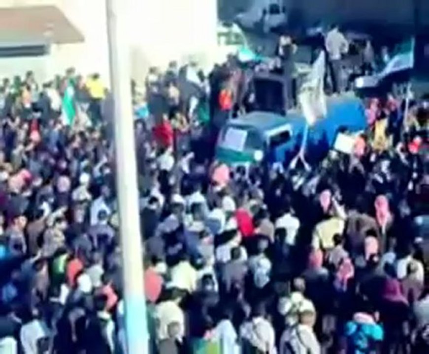 Syria فري برس ادلب  كورين  تشييع الشهيد محمود عبد القادر 20 5 2012 ج3 Idlib