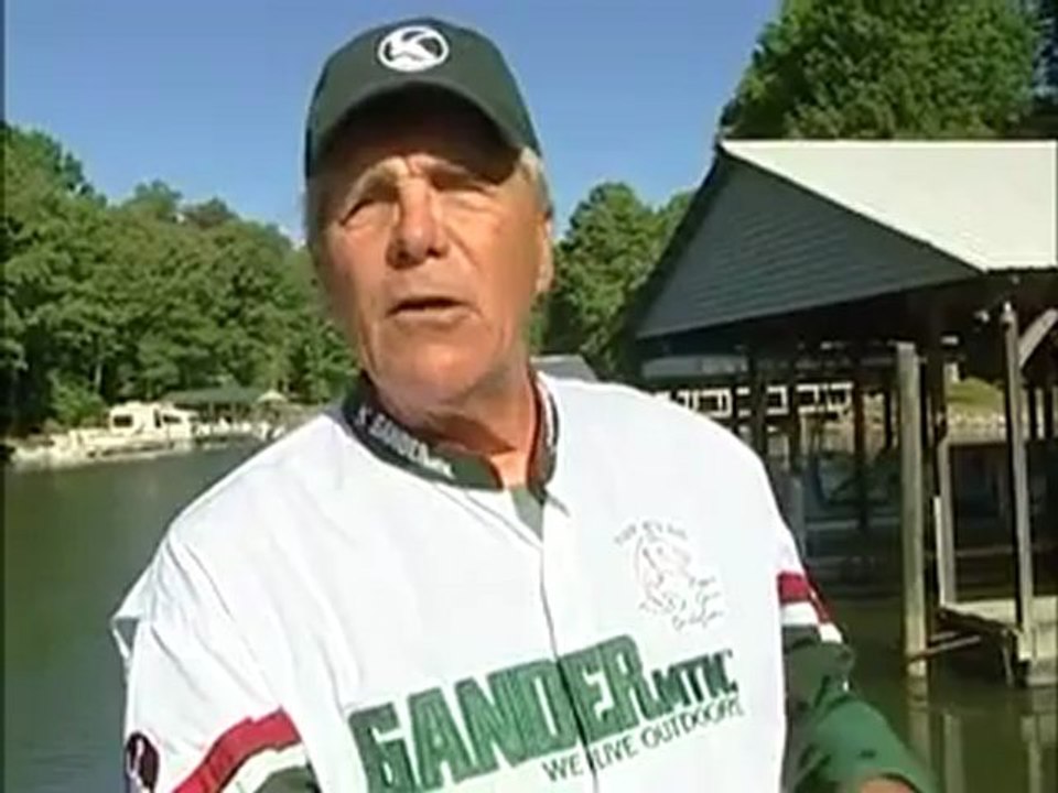 Casting by Gus, Fishing Guide, Lake Norman Fishing Charters