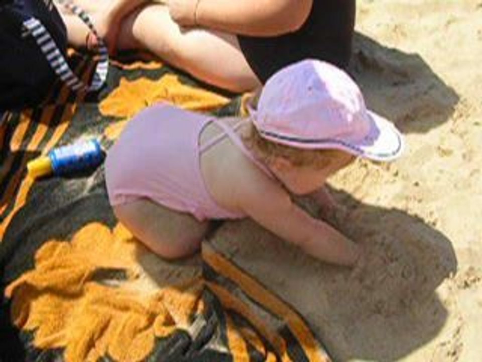 léa goutte le sable