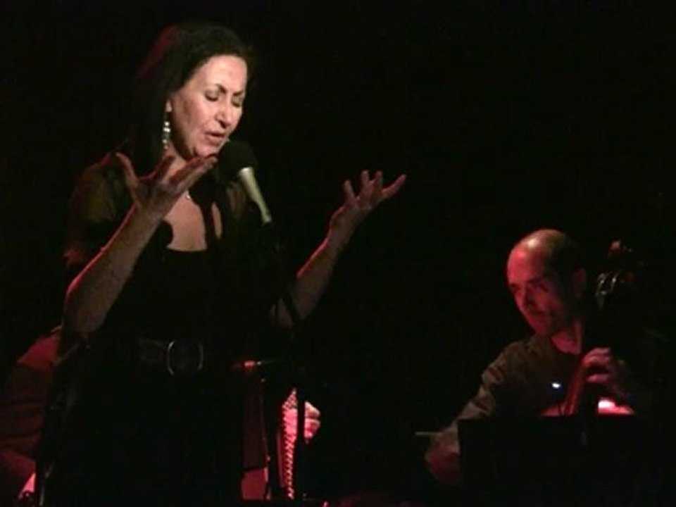 Natasha Bezriche chante L'affiche rouge (Aragon / Ferré)