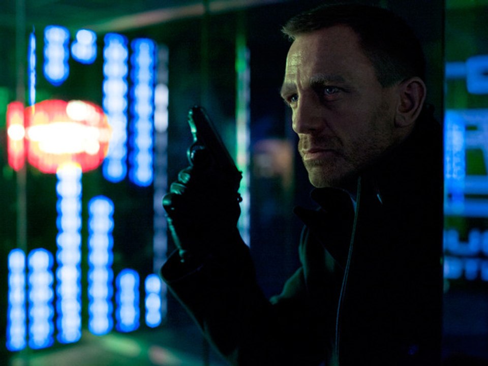 007 - SKYFALL - Trailer Legendado